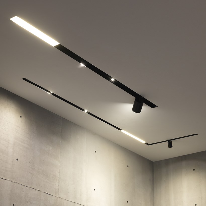 Linear Track Light